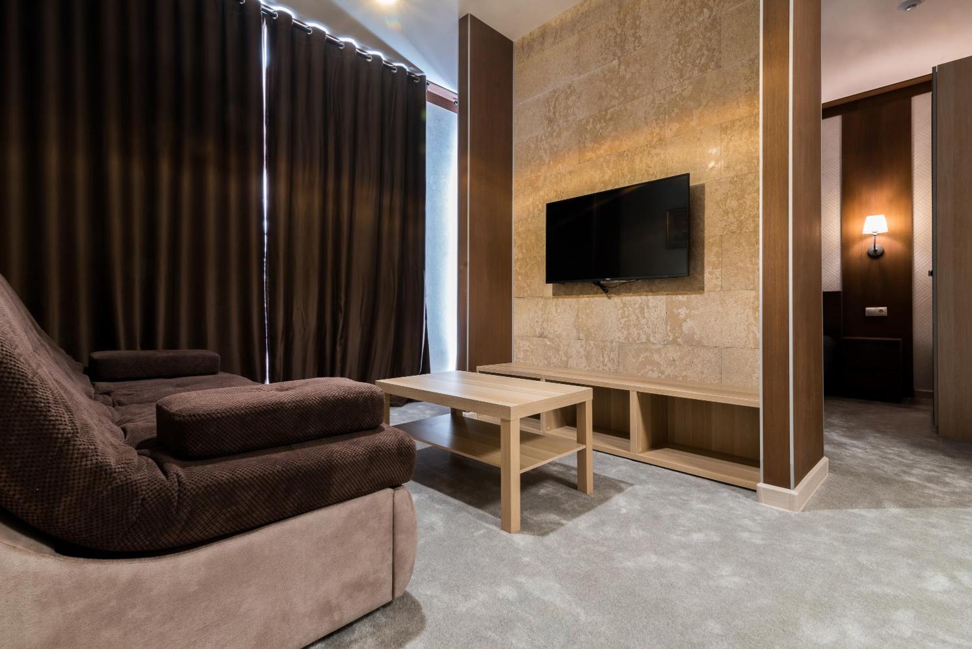 Karagandy Lacasa Hotel מראה חיצוני תמונה